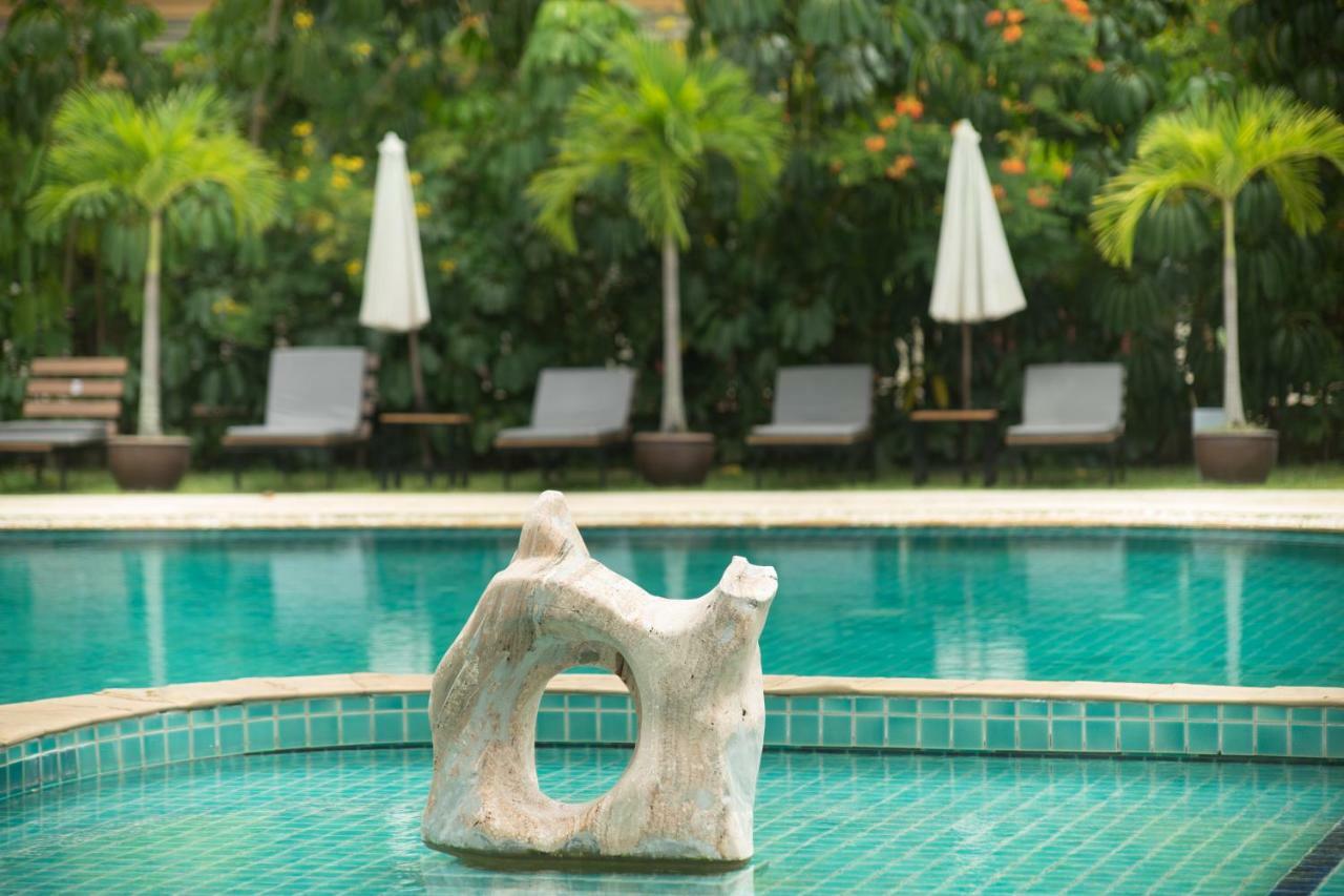 Blue Beach Grand Resort And Spa Rawai Extérieur photo